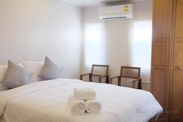 Baan Ongkharak Bed & Breakfast (Adults Only) Bangkok Buitenkant foto